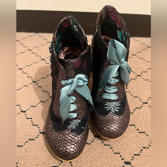 Irregular Choice black, purple and teal koi fish pattern booties - Picture 5 of 5